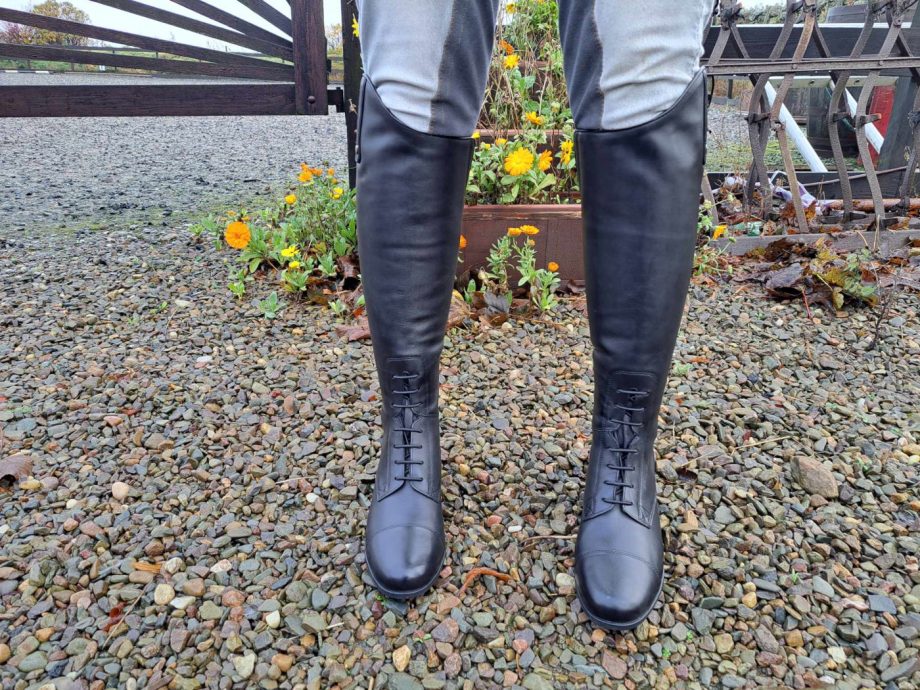 Ariat Heritage Contour Field boots from front